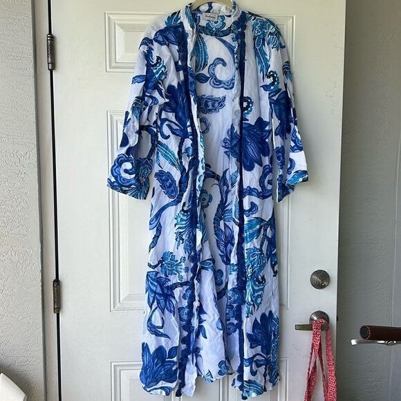 One Size Fits All Blue and White Cover Up - Duster - Long - BRAND NEW - Picture 1 of 6